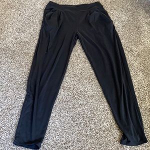 Fabletics Women’s Yoga Pants